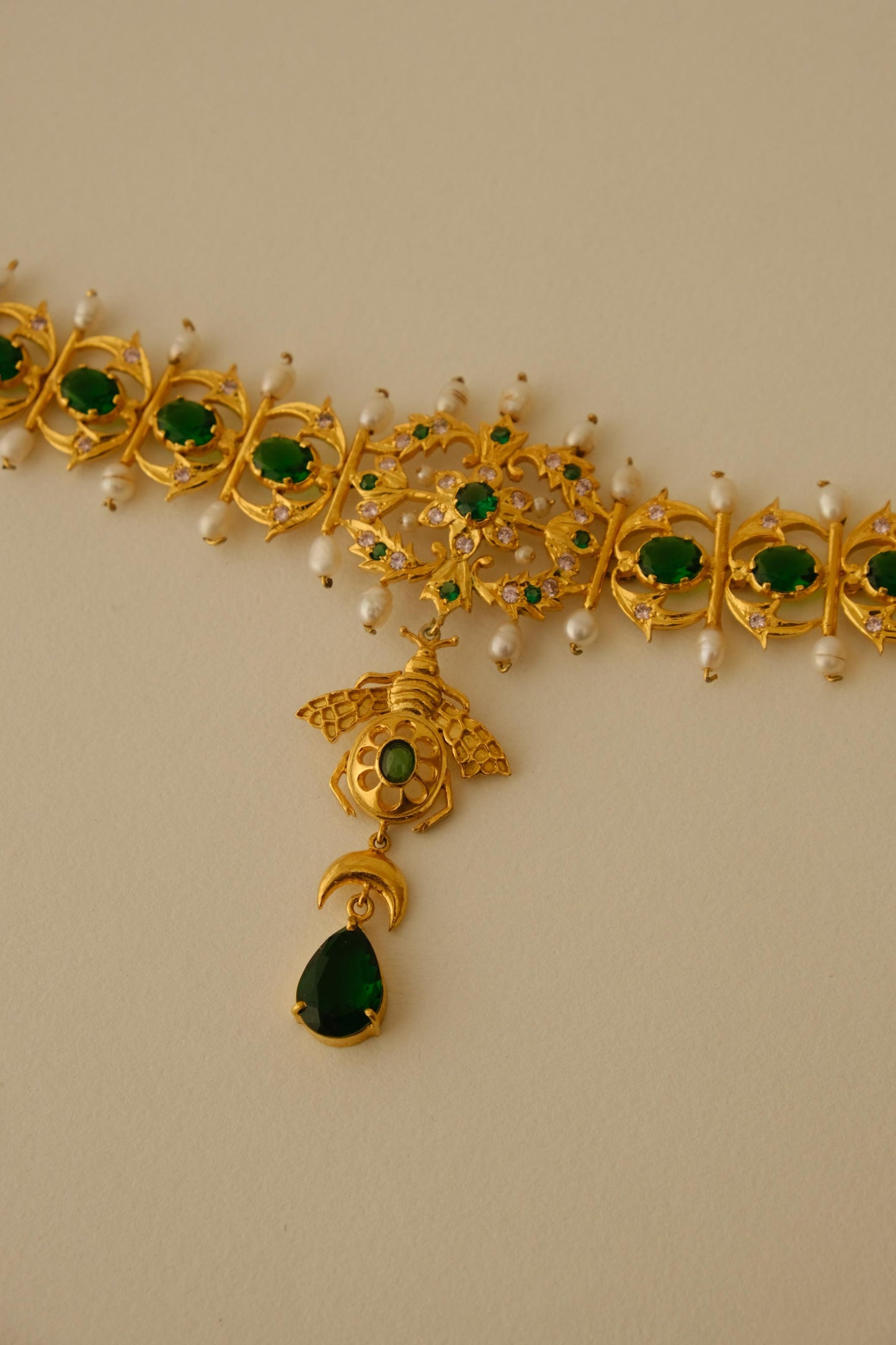 Mouchak Neckpiece