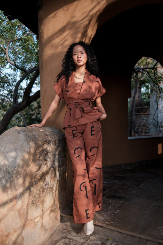 Berlin Shawl Collar Top Copper Line Printed