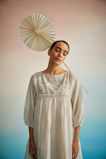 Hakanai Square Sleeve Top