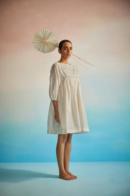 Hakanai Square Sleeve Top