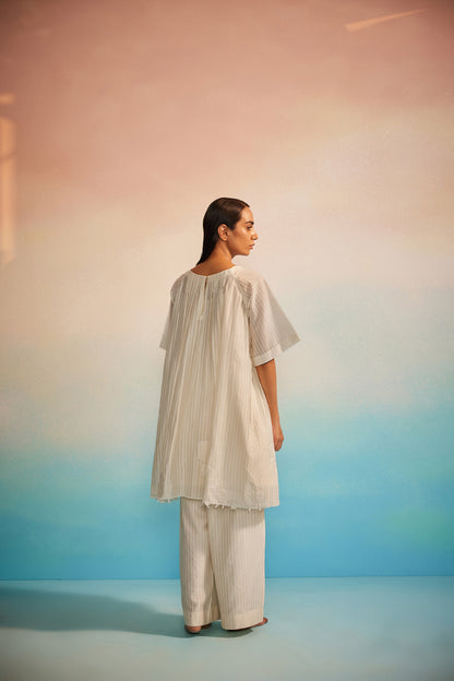 Orihime Box Pleat appliqué Dress