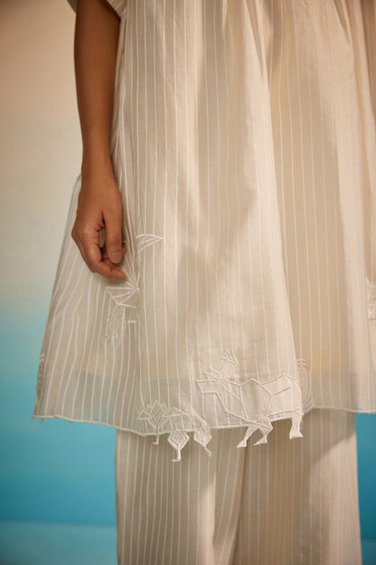 Orihime Box Pleat appliqué Dress