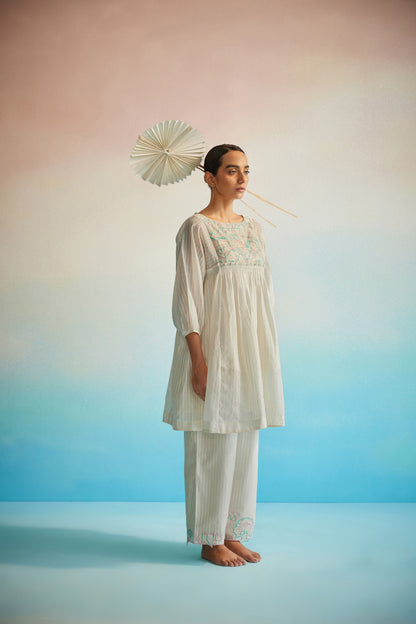 Hakanai Square Sleeve Top Set