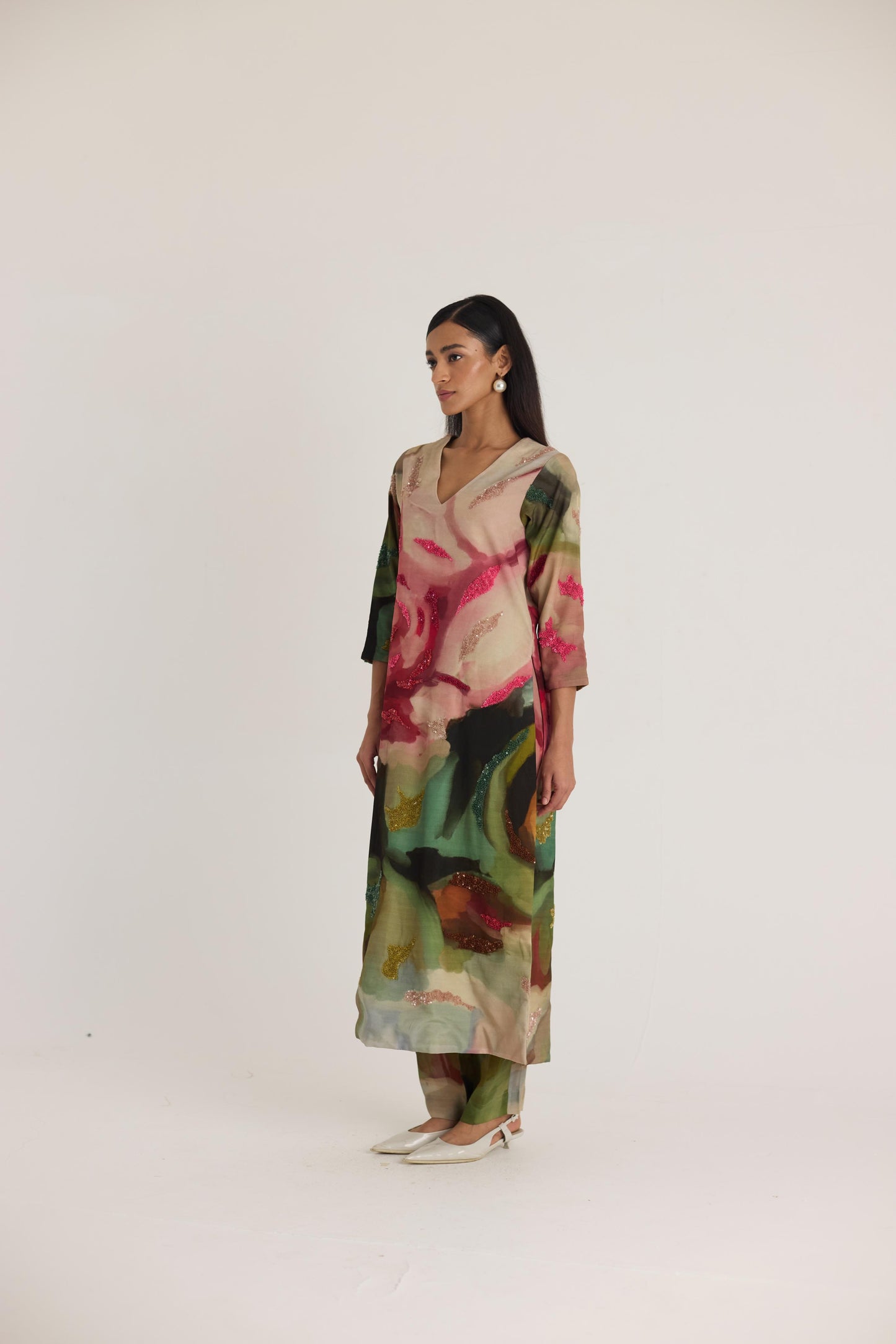 Tilly Emroidered Long V Neck Kurta Set