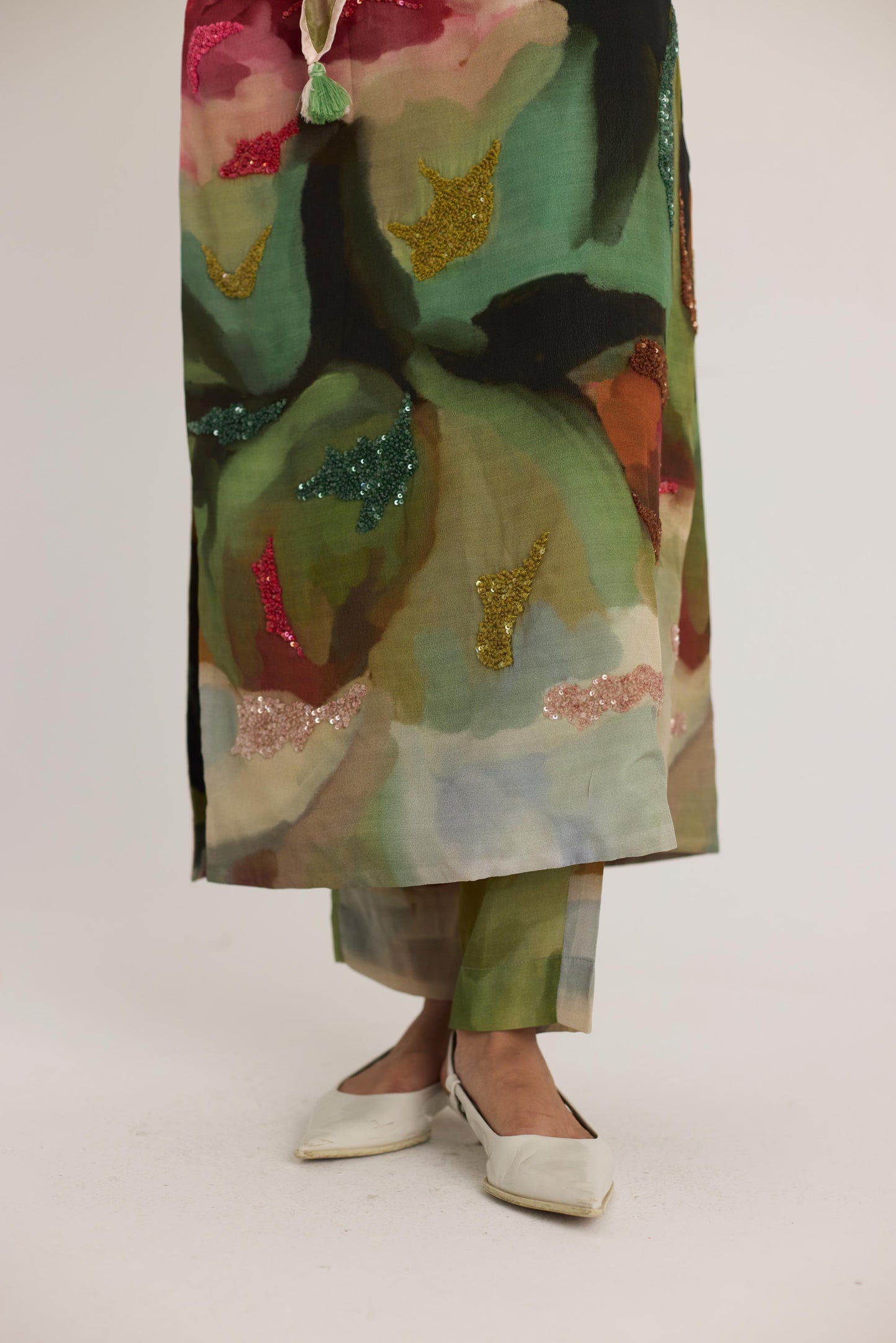 Tilly Emroidered Long V Neck Kurta Set