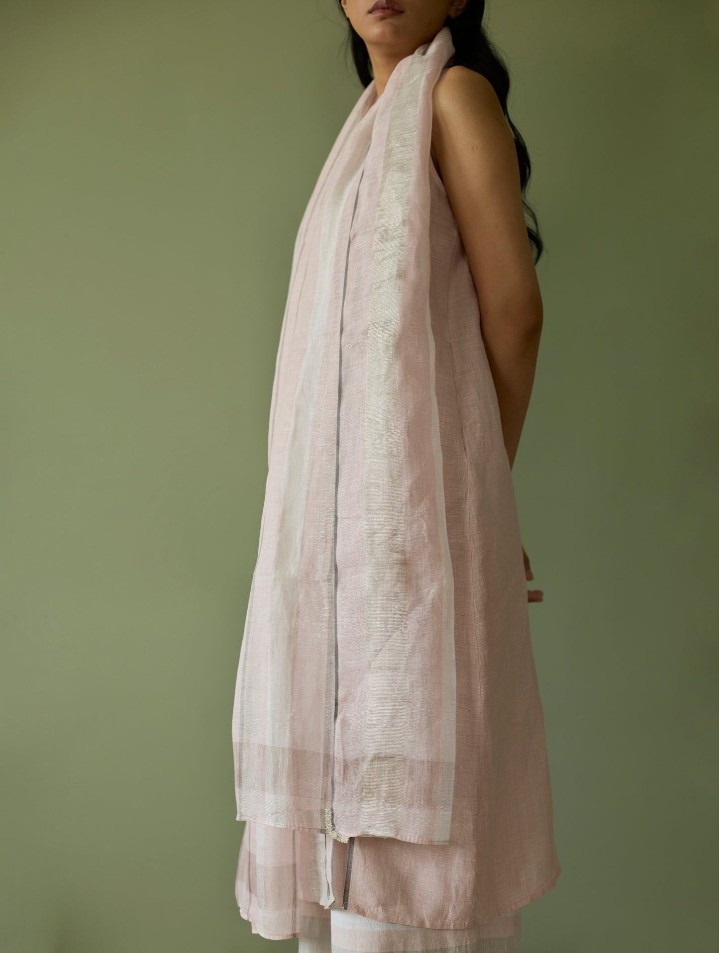 Yara Sleeveless Border Linen Kurta Set - Blush