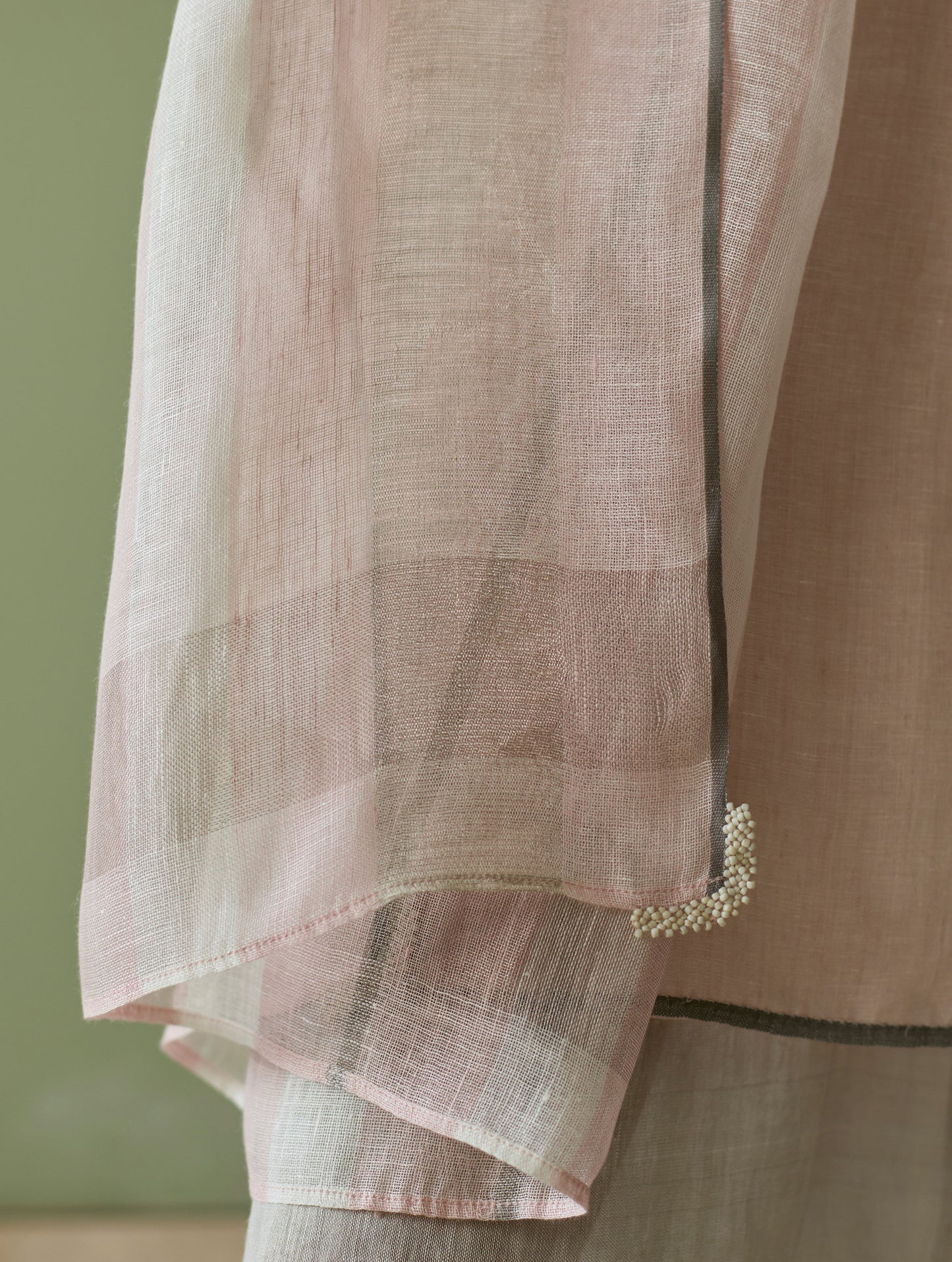 Vira Hand-Emboidered Linen Kurta Set - Blush