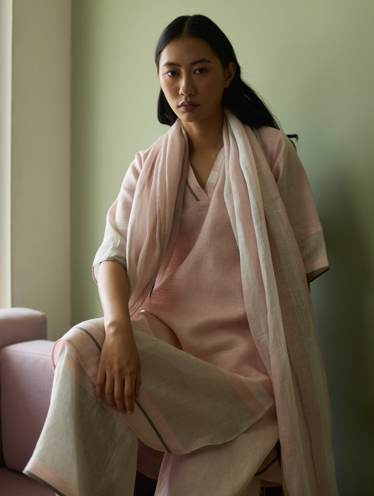 Iva Pleated Border Linen Kurta Set - Blush