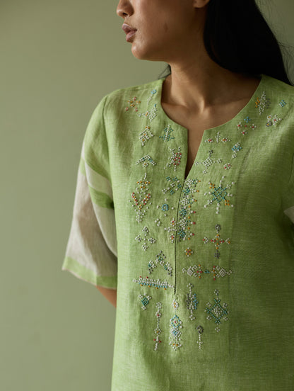 Vira Hand-Emboidered Linen Kurta Set - Meadow