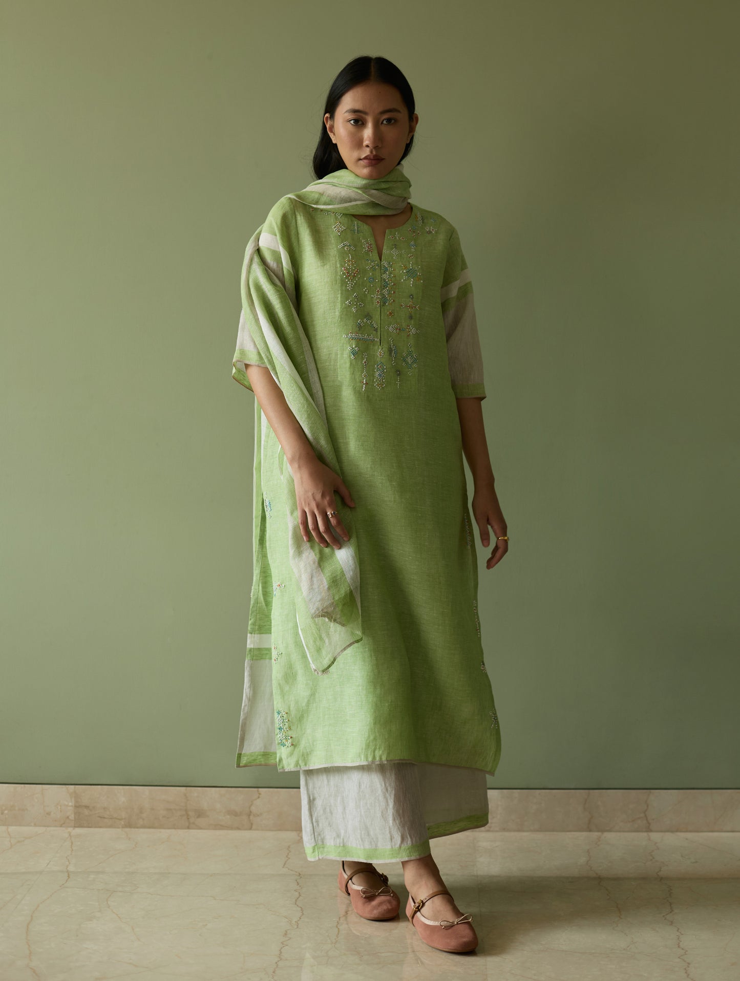 Vira Hand-Emboidered Linen Kurta Set - Meadow
