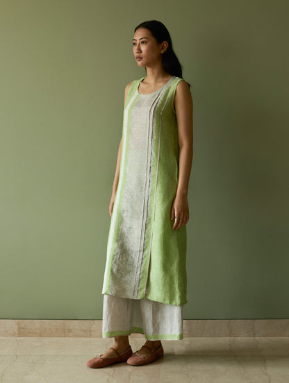 Yara Sleeveless Border Linen Kurta Set - Meadow