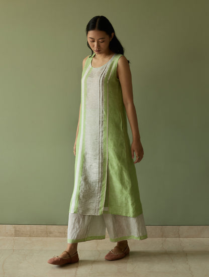Yara Sleeveless Border Linen Kurta Set - Meadow