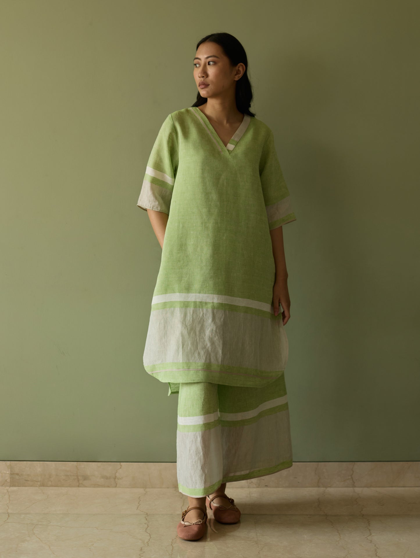 Iva Pleated Border Linen Kurta Set - Meadow
