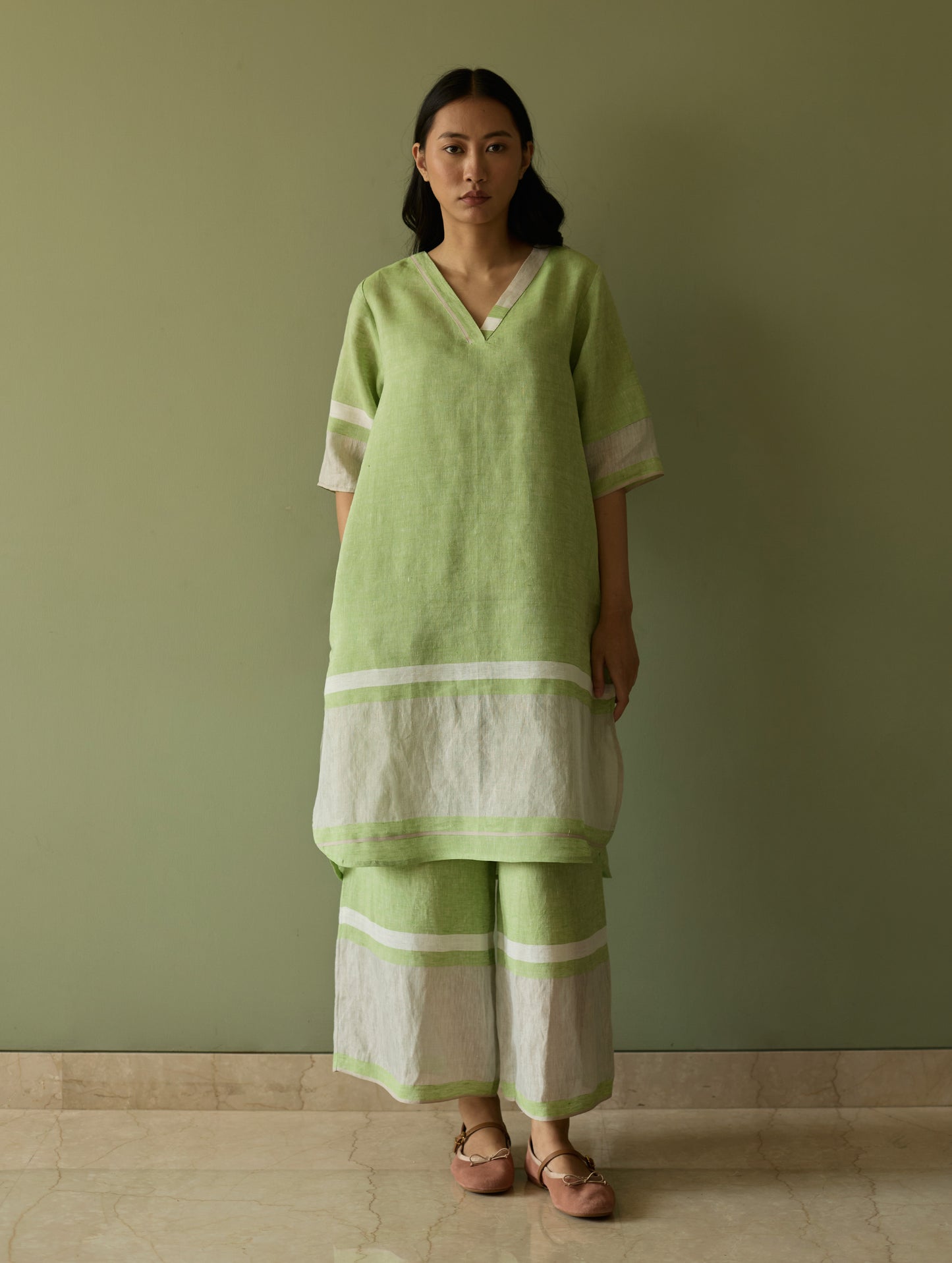 Iva Pleated Border Linen Kurta Set - Meadow