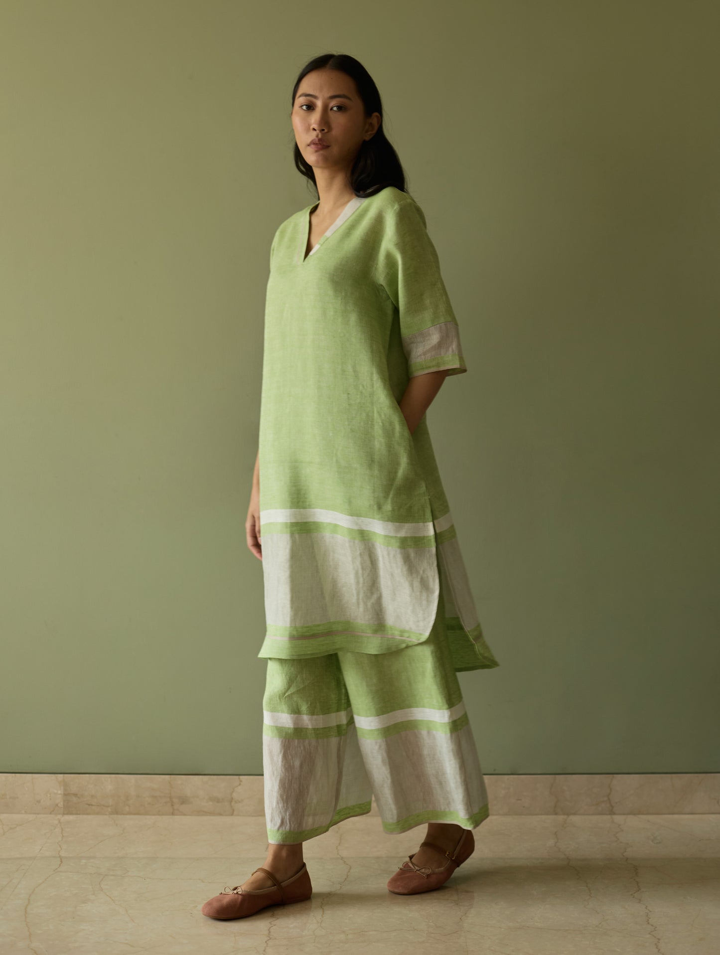 Iva Pleated Border Linen Kurta Set - Meadow
