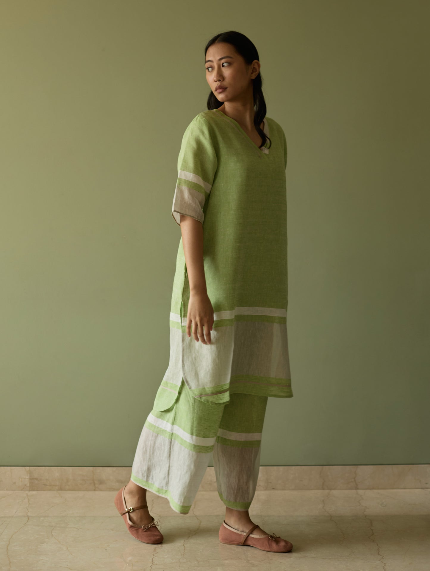 Iva Pleated Border Linen Kurta Set - Meadow