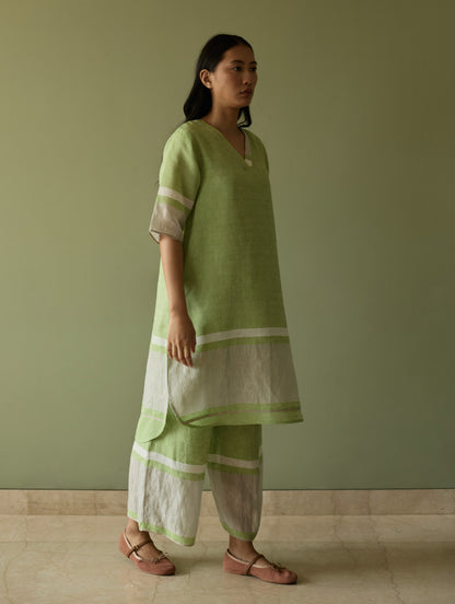 Iva Pleated Border Linen Kurta Set - Meadow