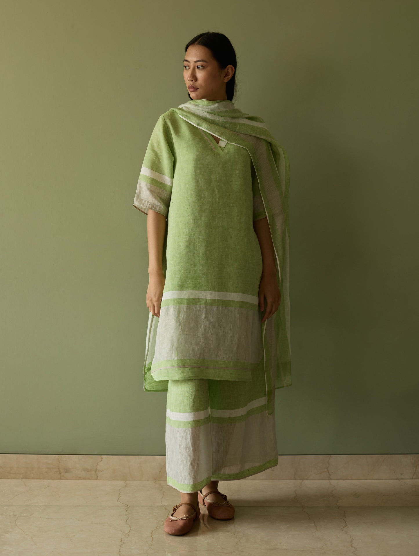 Iva Pleated Border Linen Kurta Set - Meadow