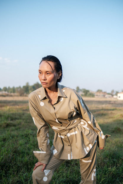 Nara Front knot Shirt Khaki Triangle Printed
