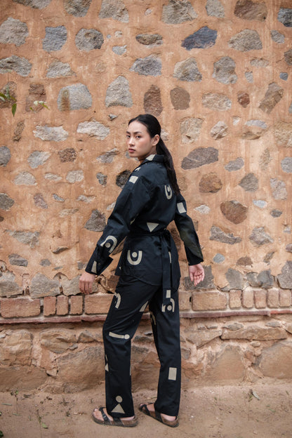 Sandra Straight Pants Black Triangle Printed