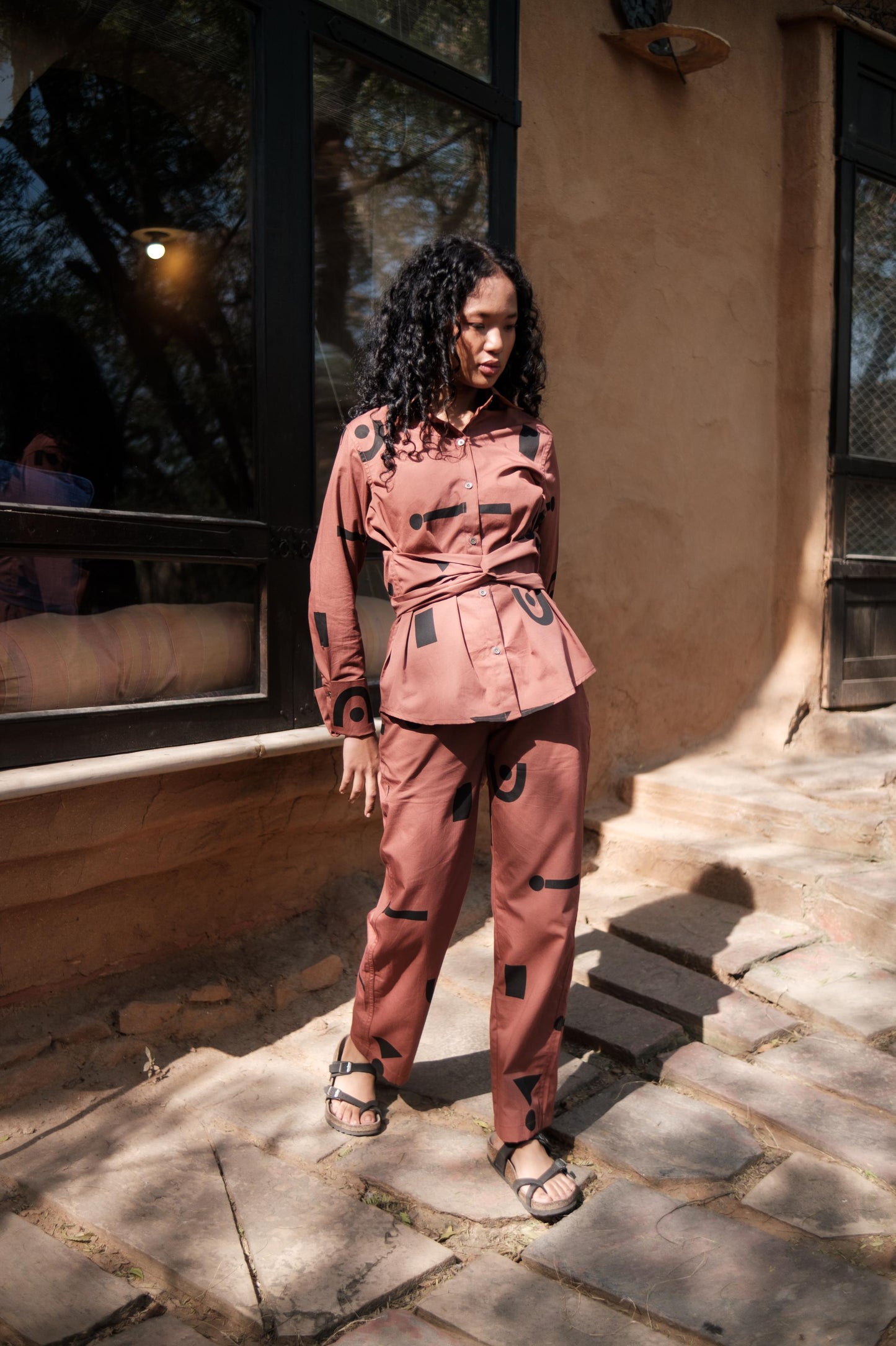 Sandra Straight Pants Copper Triangle Printed