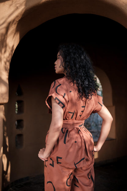 Berlin Shawl Collar Top Copper Line Printed