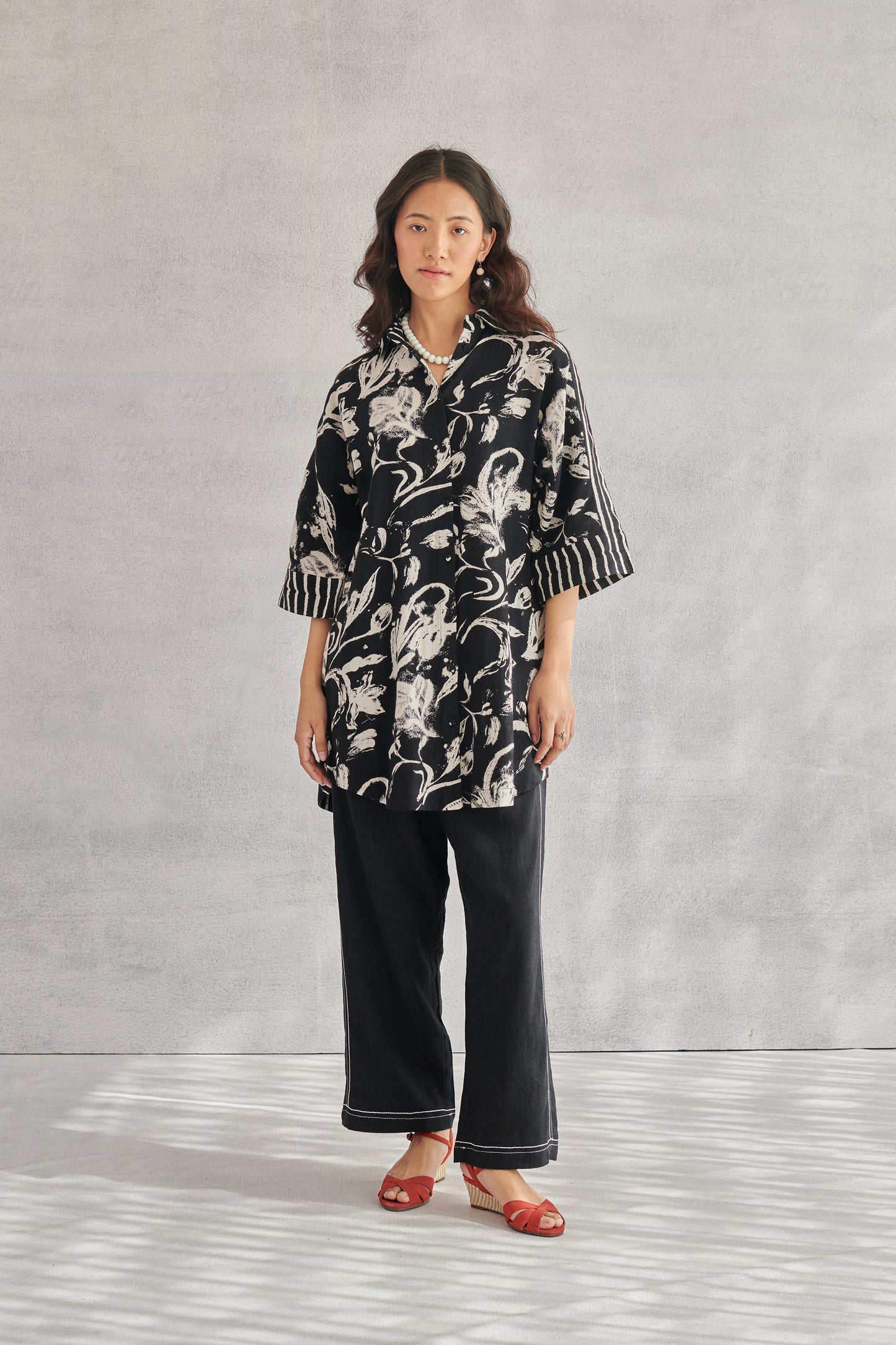 Arlo Black Long Linen Shirt