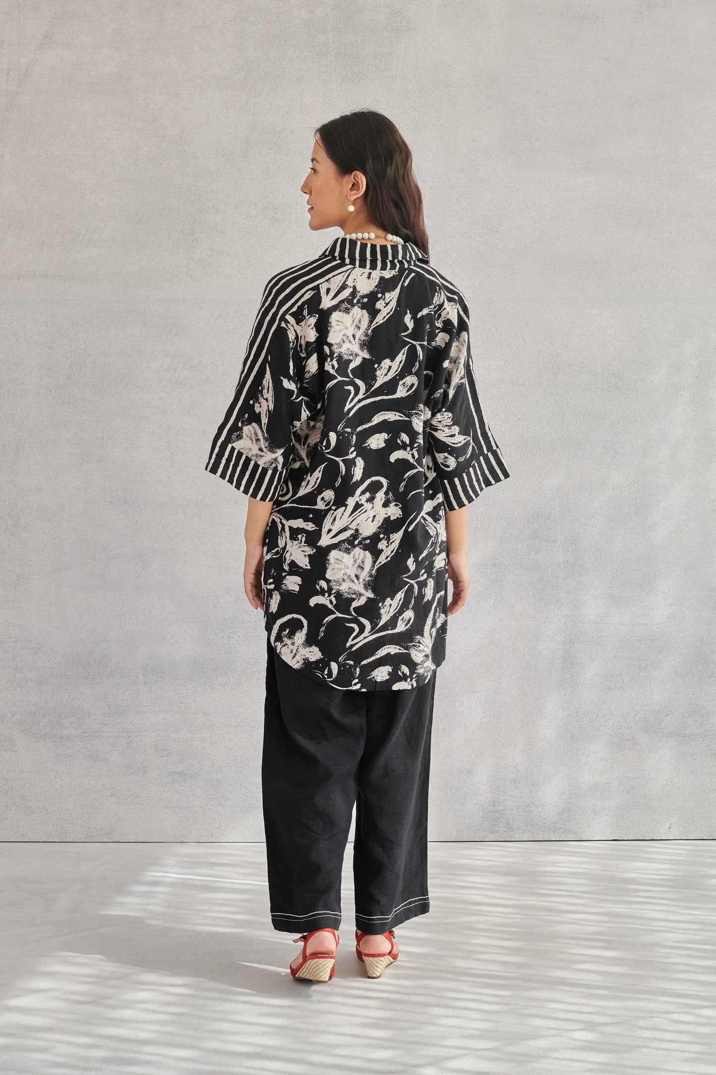 Arlo Black Long Linen Shirt