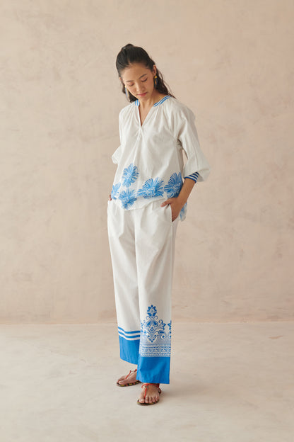 Glide White Placement Border Pants