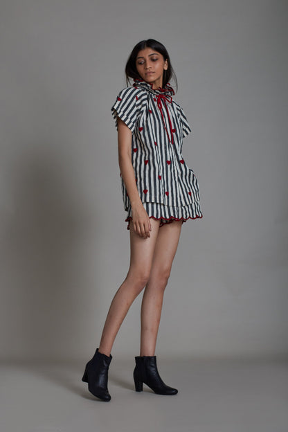 Stripe Tora Shirt-Black with Red Heart